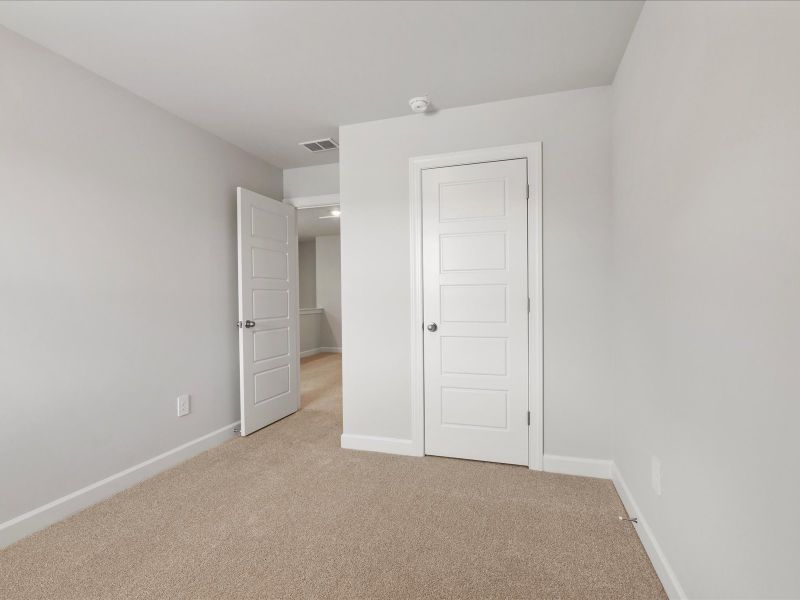 Spacious, unfurnished interior of a new home in Avalon Townes, Lyman (Image 18).