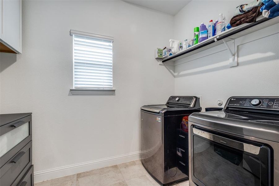 Furnished interior view inside a new home in Ashford Park - Texana Series, Corinth (Image 18).