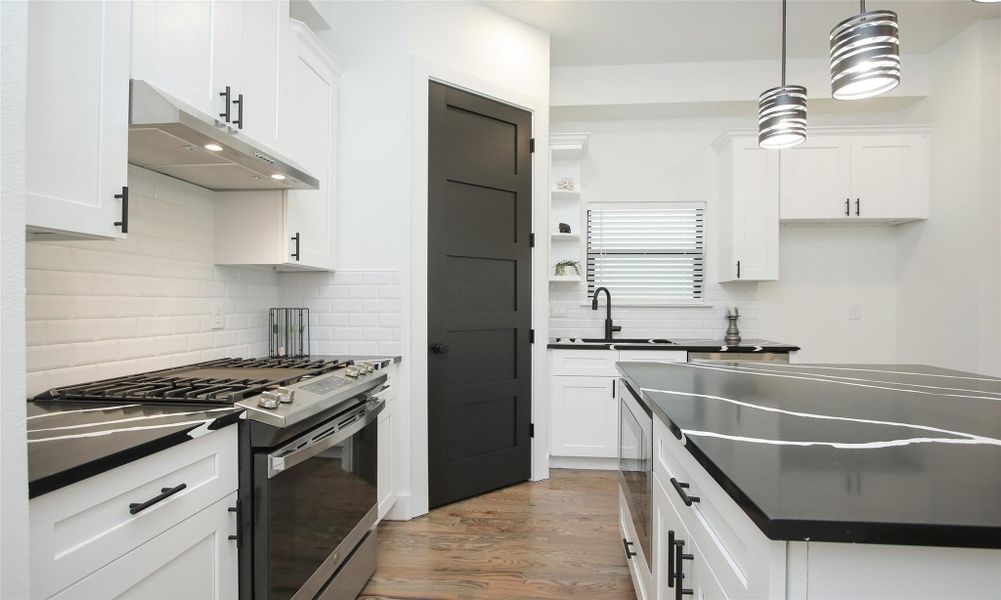 Furnished interior view inside a new home in , Houston (Image 7). Furnished interior view inside a new home in , Houston (Image 7).