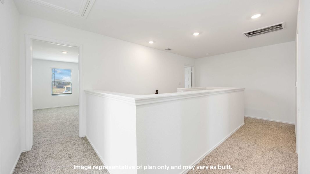 Representative unfurnished interior of a home built from the Fallow by D.R. Horton in Deer Meadows, Odessa (Image 19).