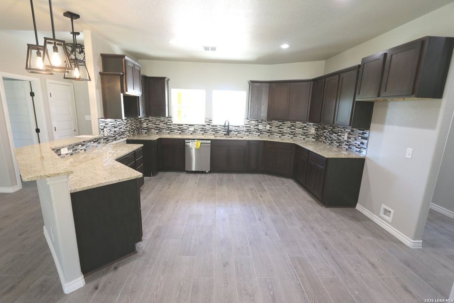 Furnished interior view inside a new home in , La Vernia (Image 8).