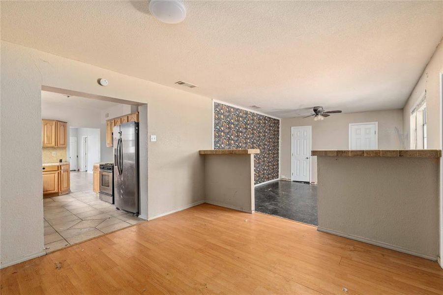 Spacious, unfurnished interior of a new home in , Brownwood (Image 30). Spacious, unfurnished interior of a new home in , Brownwood (Image 30).