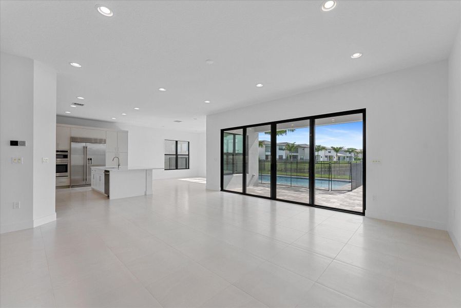 Spacious, unfurnished interior of a new home in , Boca Raton (Image 38). Spacious, unfurnished interior of a new home in , Boca Raton (Image 38).
