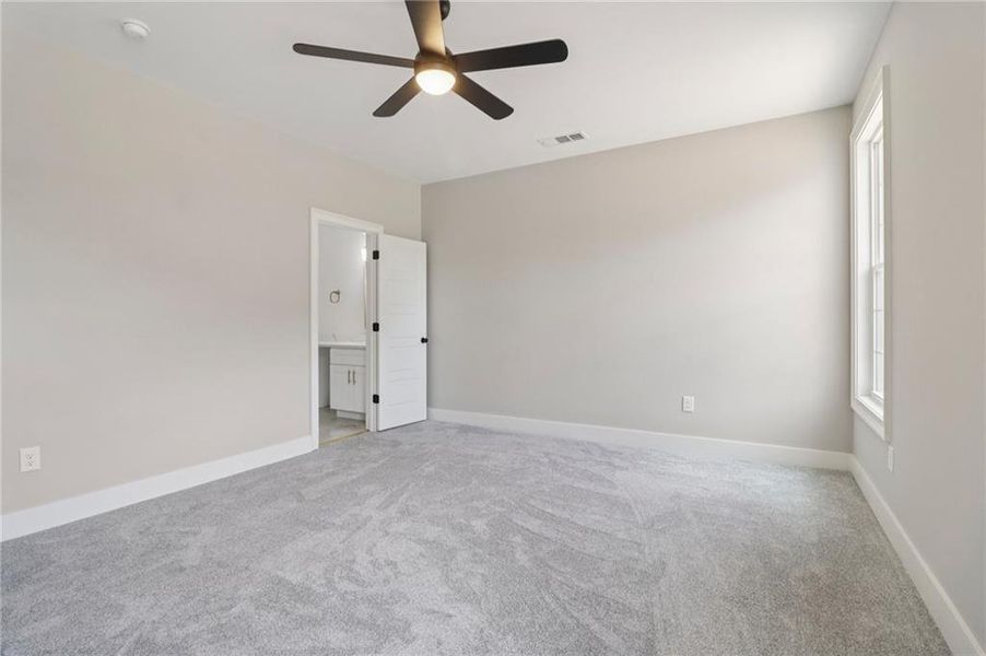 Spacious, unfurnished interior of a new home in , Lilburn (Image 71).