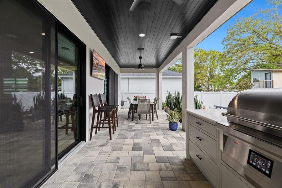 Exterior details and patio area of a home in , Tampa (Image 32).