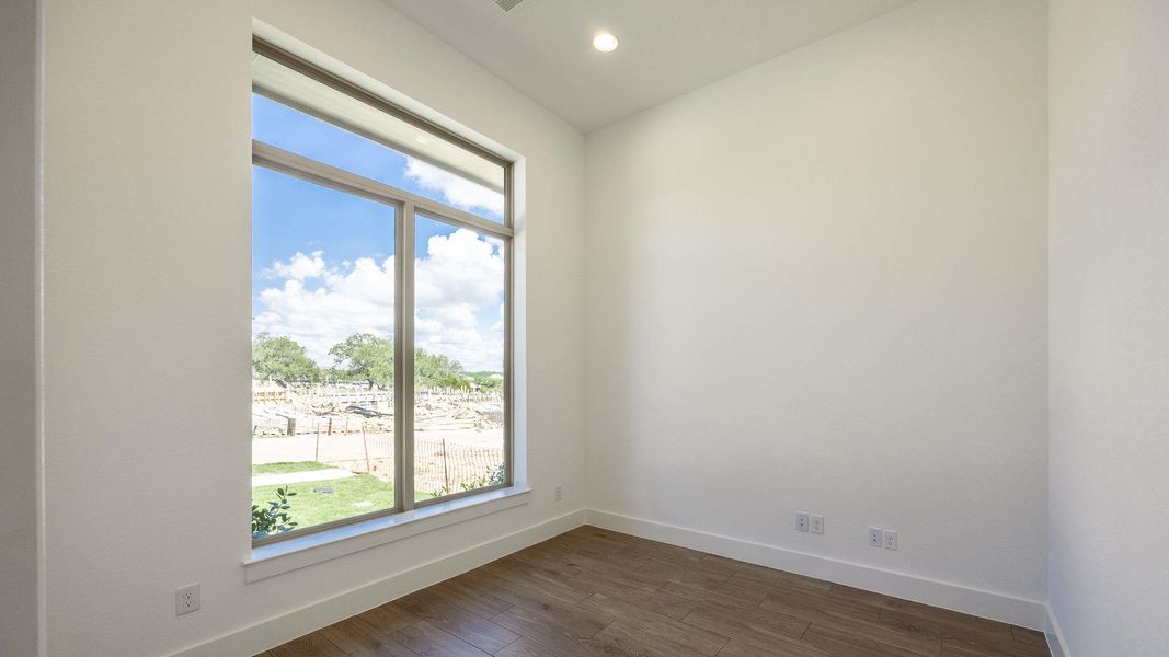 Spacious, unfurnished interior of a new home in Wolf Ranch, Georgetown (Image 9). Spacious, unfurnished interior of a new home in Wolf Ranch, Georgetown (Image 9).