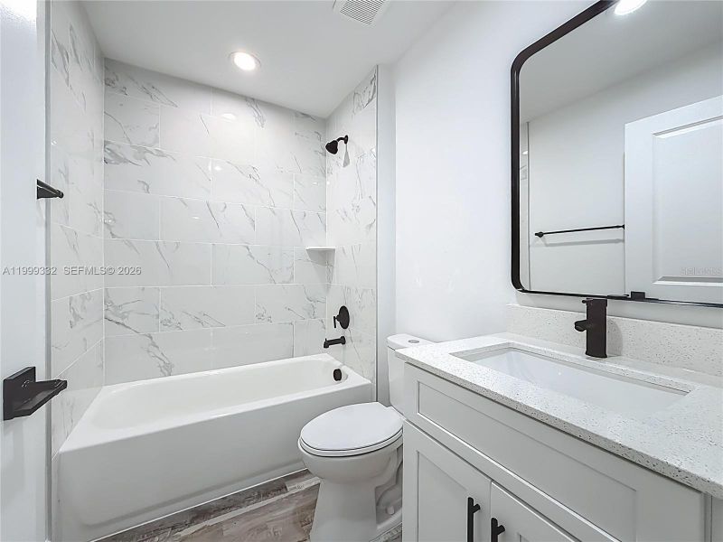 Furnished interior view inside a new home in , Ocala (Image 9).