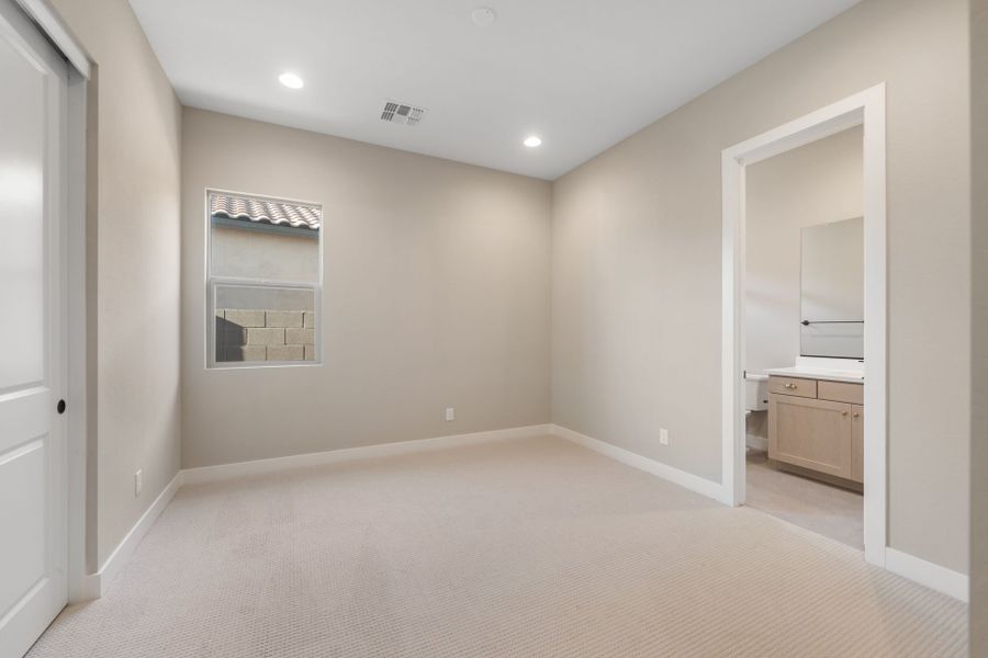 Spacious, unfurnished interior of a new home in Legado West, Queen Creek (Image 20).