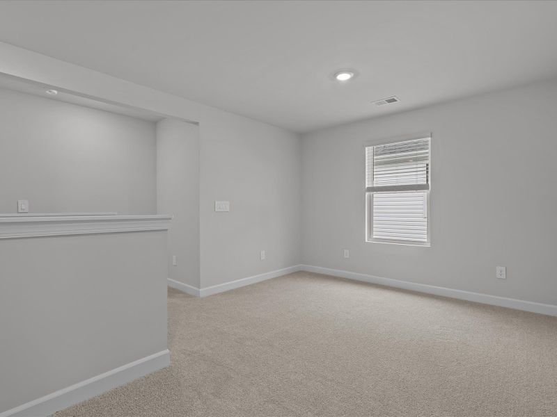 Spacious, unfurnished interior of a new home in Village at White Pine, Pendleton (Image 14). Spacious, unfurnished interior of a new home in Village at White Pine, Pendleton (Image 14).