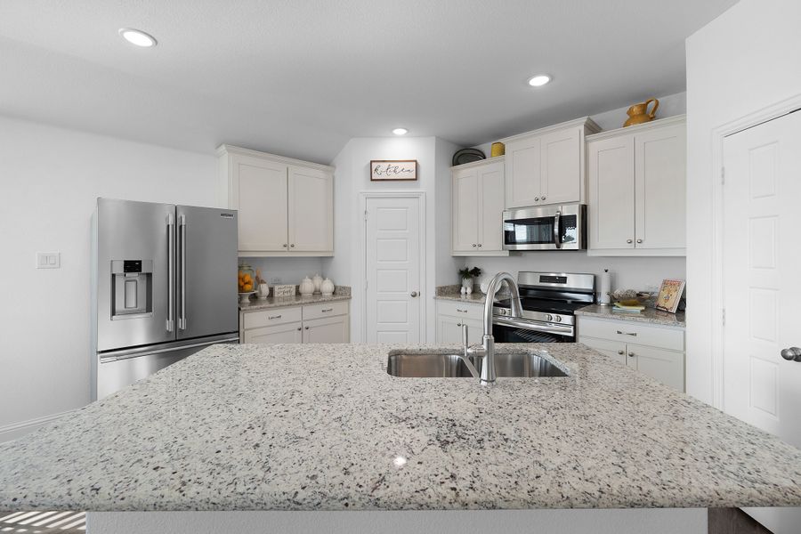 Furnished interior view inside a new home in Stonecreek, Sulphur Springs (Image 5).