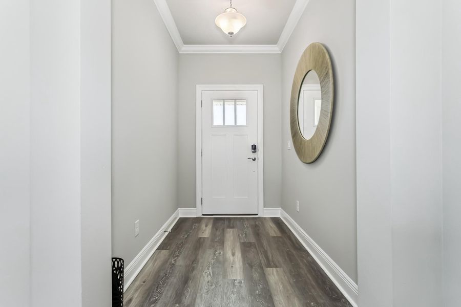 Spacious, unfurnished interior of a new home in Buckeyes Landing, Navarre (Image 20).