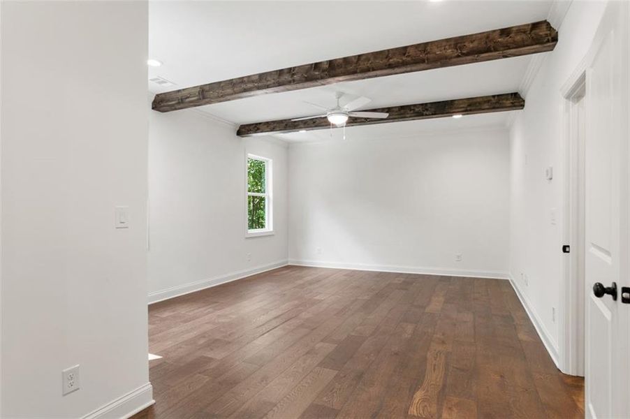 Spacious, unfurnished interior of a new home in , Marietta (Image 19).