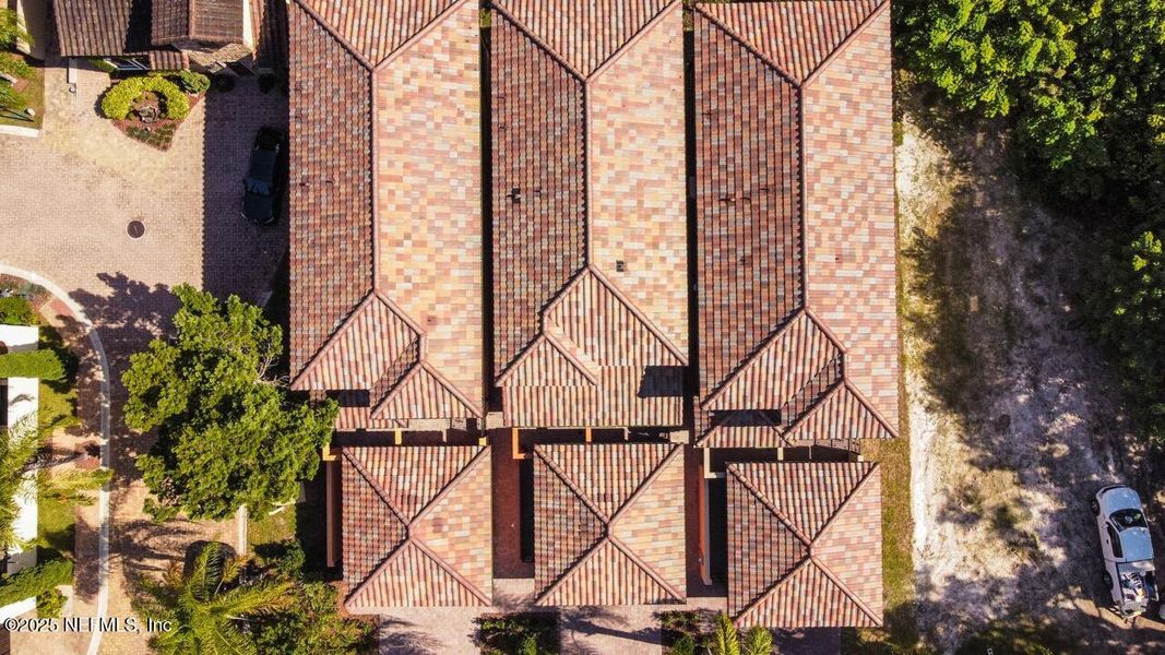 Exterior details and patio area of a home in , Jacksonville (Image 39).