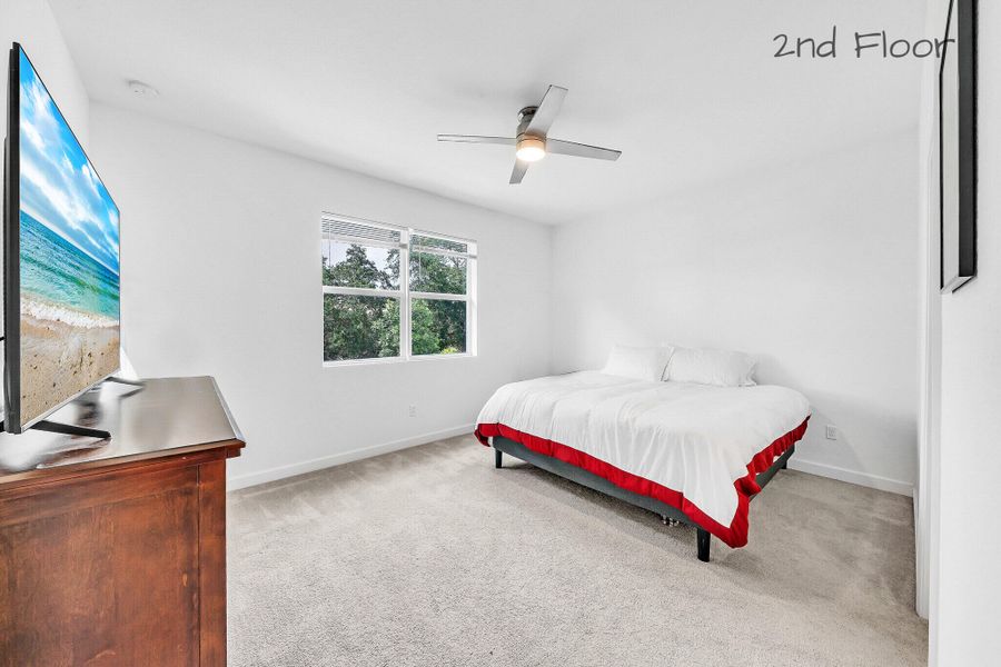 16 Primary Bedroom (1)