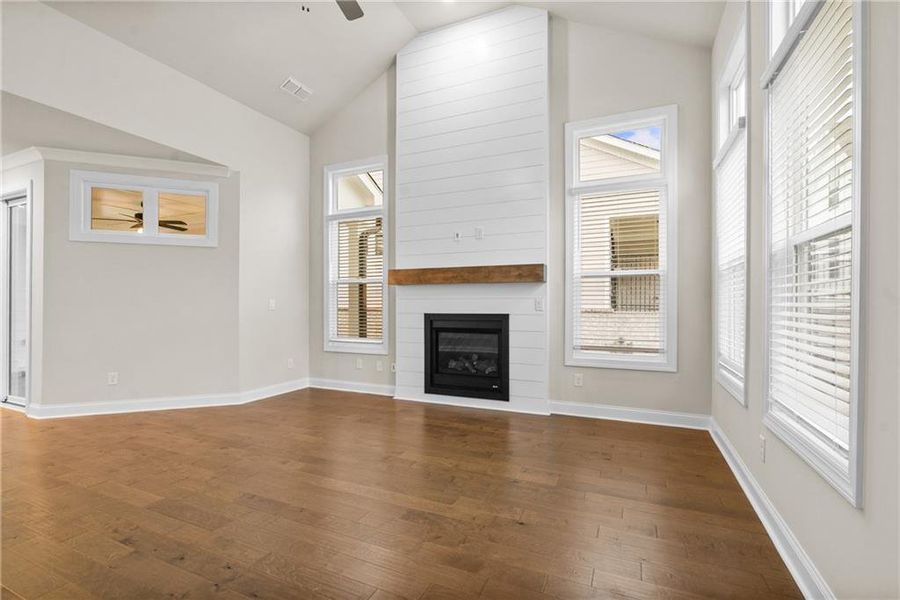 Spacious, unfurnished interior of a new home in Promenade at Sawnee Village, Cumming (Image 13).