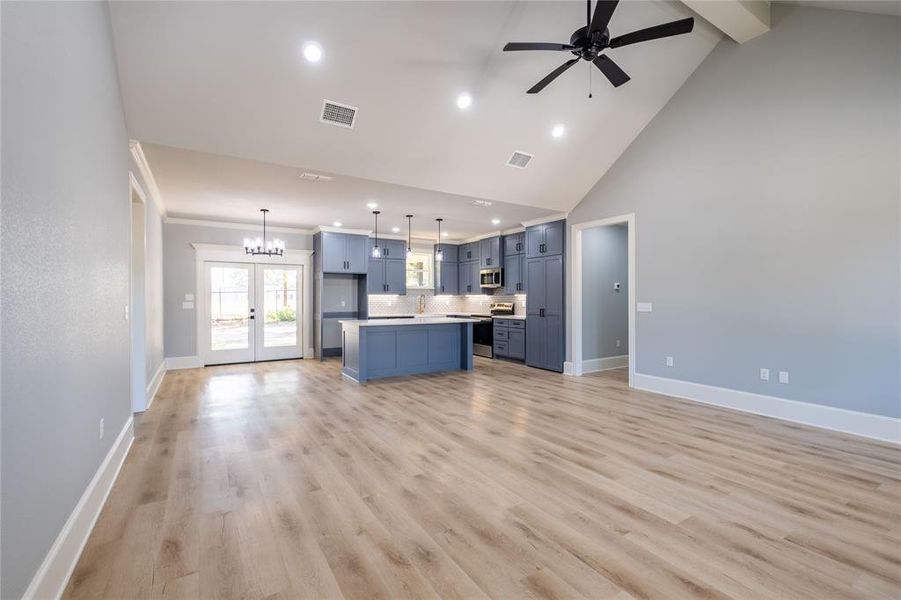 Spacious, unfurnished interior of a new home in , Lindale (Image 24).