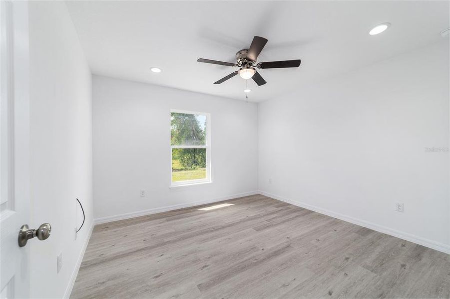 Spacious, unfurnished interior of a new home in , Silver Springs (Image 33).