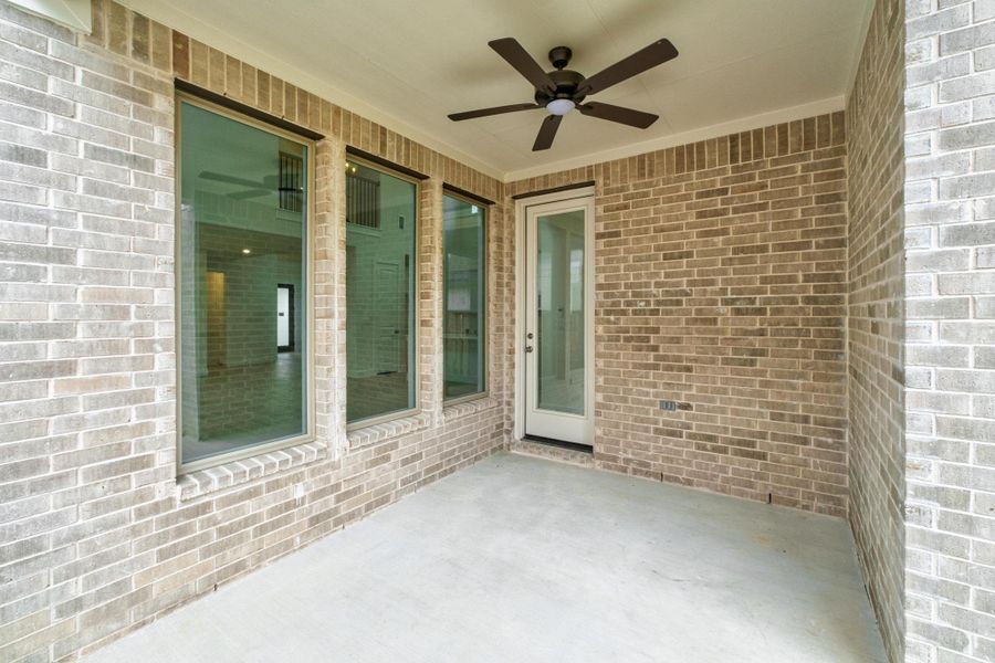 Exterior details and patio area of a home in Parmer Ranch, Georgetown (Image 3).