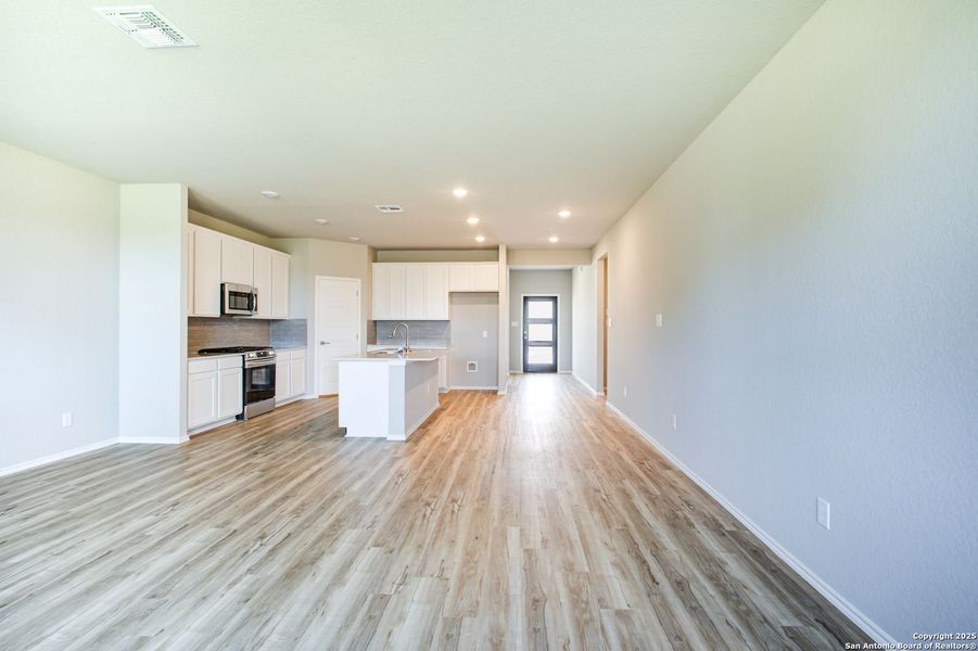 Image 49 of a home in Hickory Ridge.