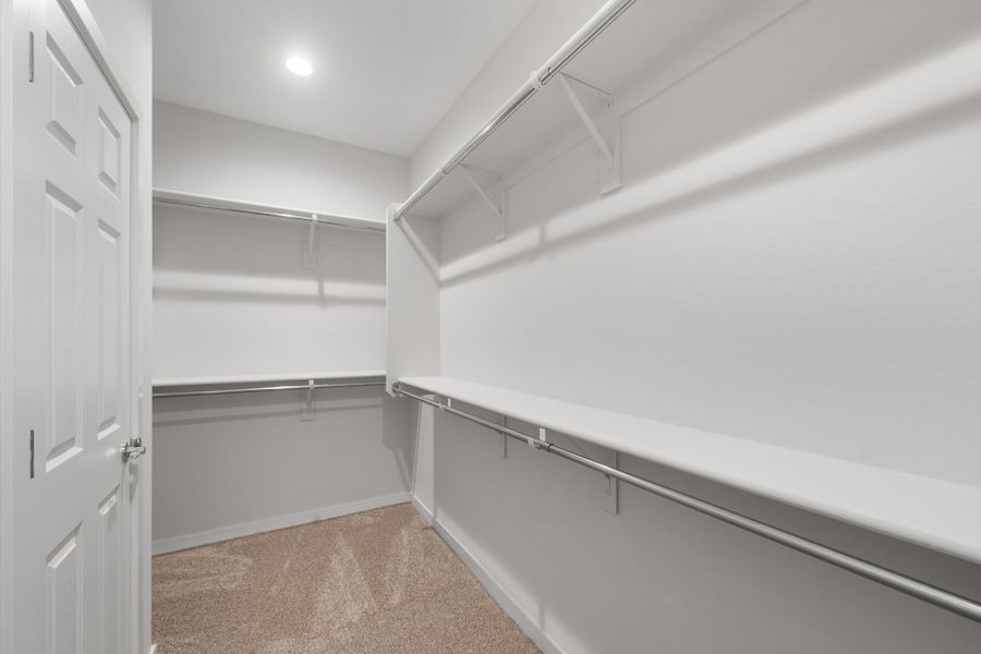 Spacious, unfurnished interior of a new home in Blossom Rock, Apache Junction (Image 26).