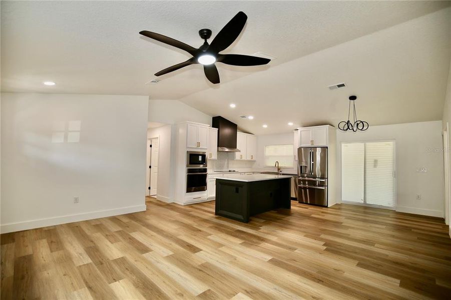 Furnished interior view inside a new home in , Orlando (Image 7).