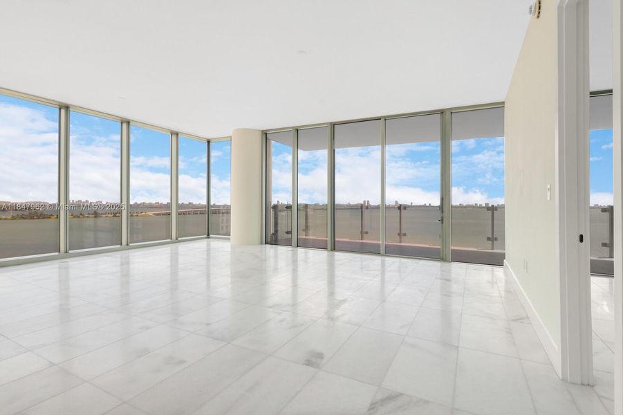 Spacious, unfurnished interior of a new home in , Miami (Image 32).