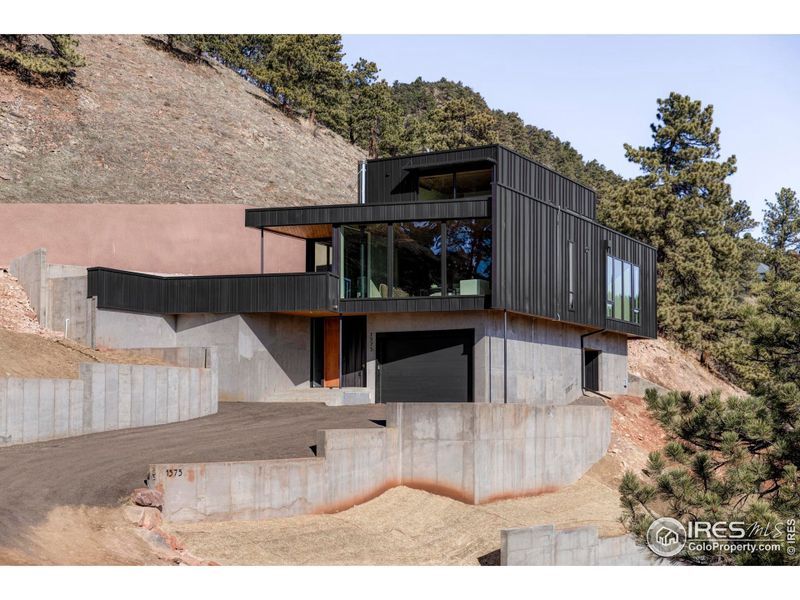 Featuring exquisite contemporary design and breathtaking views, this new construction home is a refined sanctuary just minutes from Boulder, Colorado amenities. Featuring exquisite contemporary design and breathtaking views, this new construction home is a refined sanctuary just minutes from Boulder, Colorado amenities.