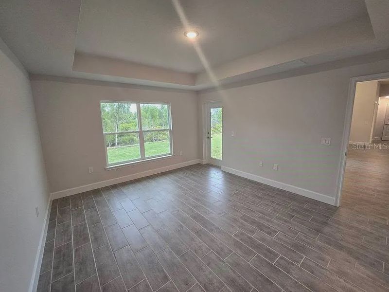 Spacious, unfurnished interior of a new home in South Gulf Cove, Port Charlotte (Image 14).
