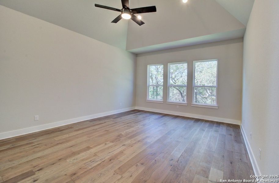 Spacious, unfurnished interior of a new home in Verandas at the Rim, San Antonio (Image 23). Spacious, unfurnished interior of a new home in Verandas at the Rim, San Antonio (Image 23).