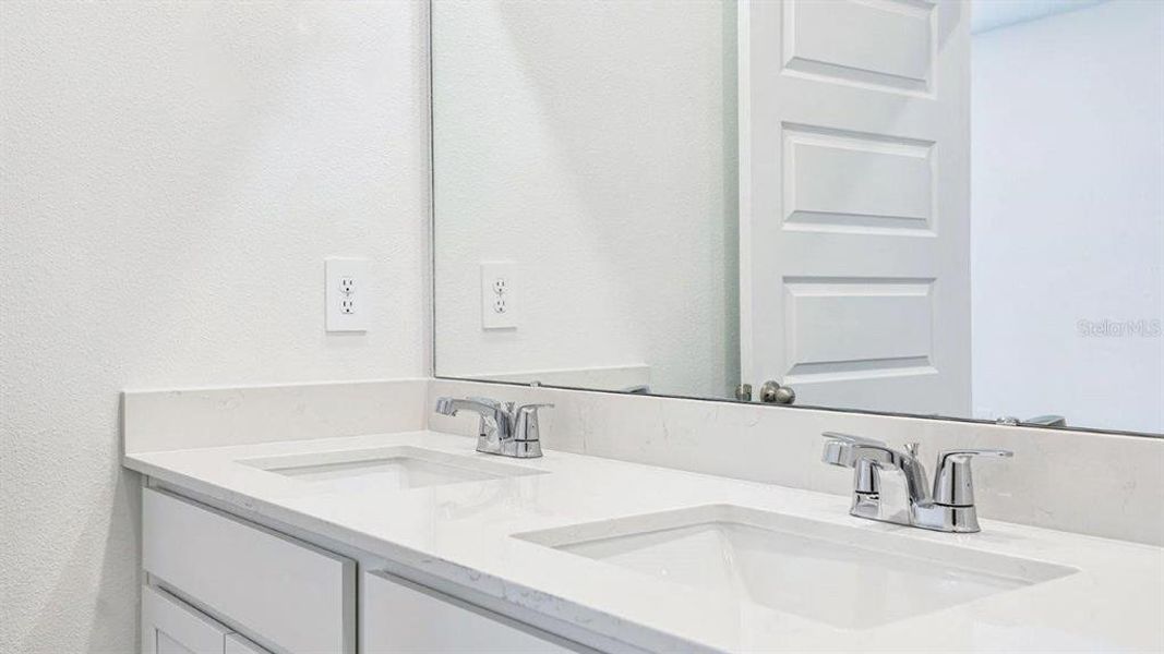 Close-up of interior finishes inside a home in , Winter Haven (Image 14).