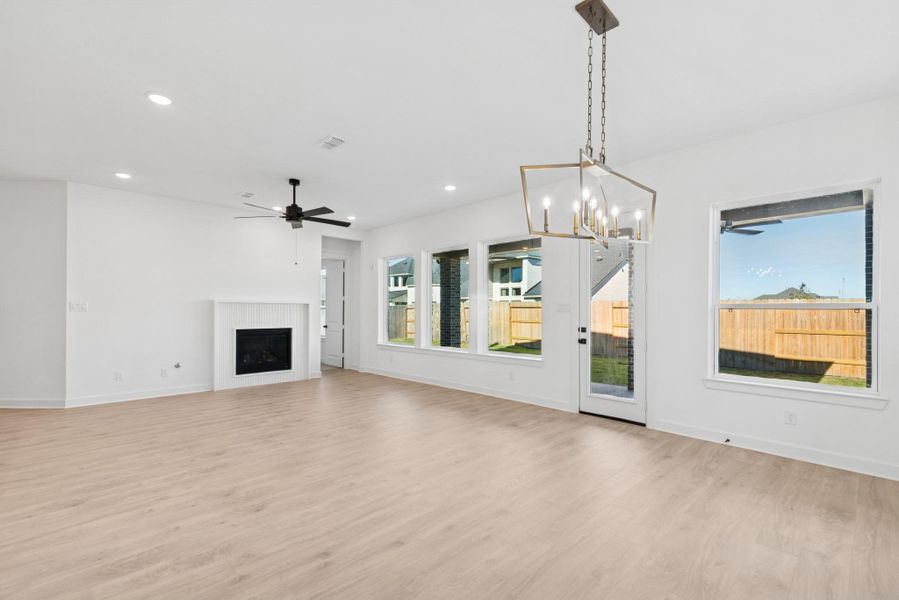 Spacious, unfurnished interior of a new home in Brookewater 55’ Homesites, Rosenberg (Image 21). Spacious, unfurnished interior of a new home in Brookewater 55’ Homesites, Rosenberg (Image 21).