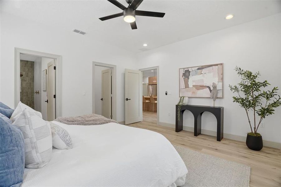 Furnished interior view inside a new home in , Tampa (Image 35).