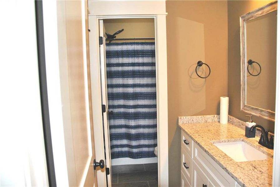 Furnished interior view inside a new home in , Kathleen (Image 9).