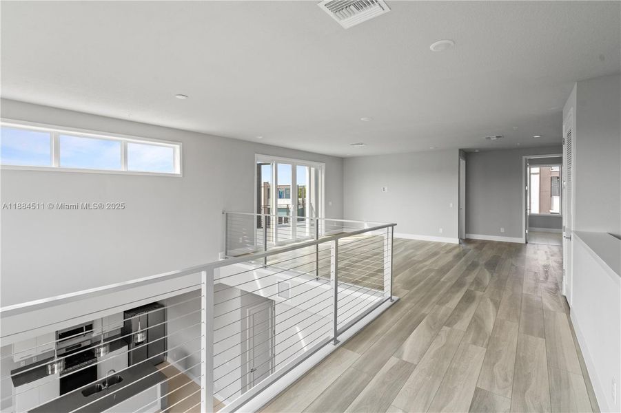 Spacious, unfurnished interior of a new home in , Reunion (Image 17). Spacious, unfurnished interior of a new home in , Reunion (Image 17).