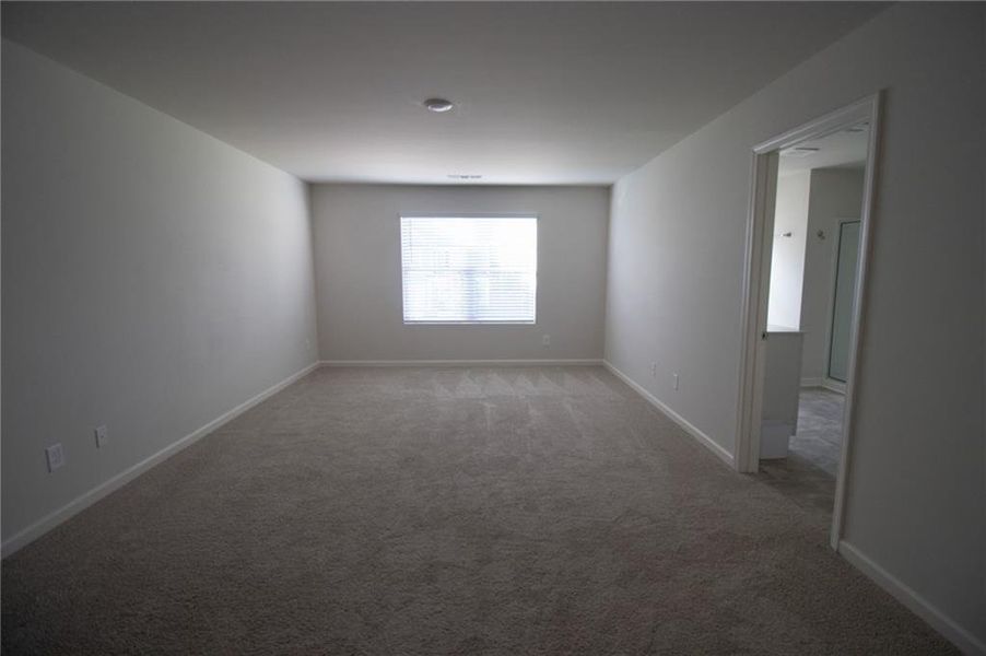 Spacious, unfurnished interior of a new home in Braselton Village, Braselton (Image 9). Spacious, unfurnished interior of a new home in Braselton Village, Braselton (Image 9).
