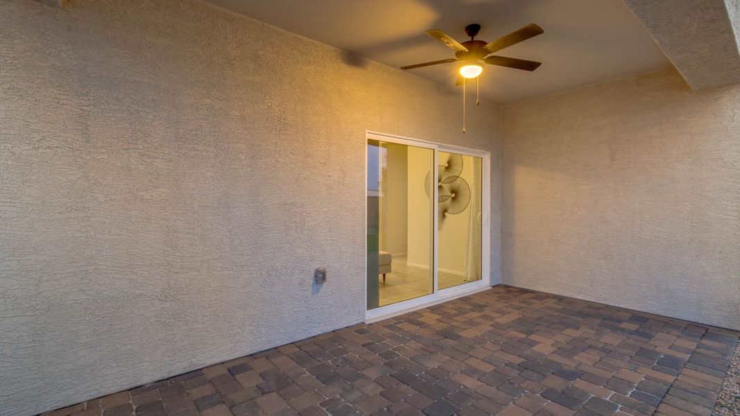 Representative exterior details of a home built from the Hummingbird by D.R. Horton in Rio Rancho Estates, Surprise (Image 4). Representative exterior details of a home built from the Hummingbird by D.R. Horton in Rio Rancho Estates, Surprise (Image 4).