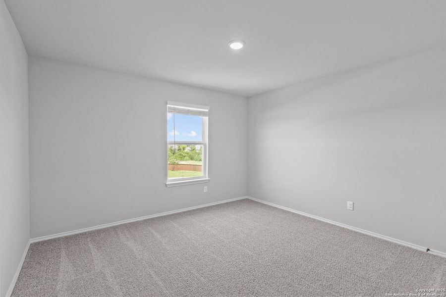 Spacious, unfurnished interior of a new home in Comanche Ridge, San Antonio (Image 66). Spacious, unfurnished interior of a new home in Comanche Ridge, San Antonio (Image 66).