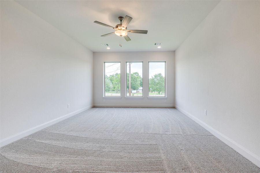 Spacious, unfurnished interior of a new home in , Sealy (Image 23).