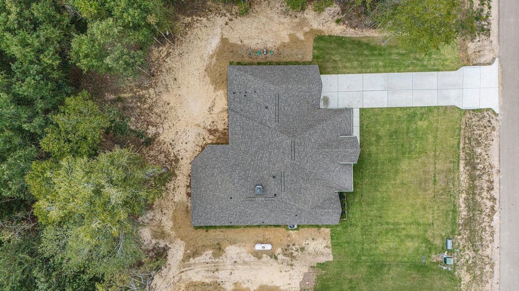 Image 34 of a home in Encino Estates.