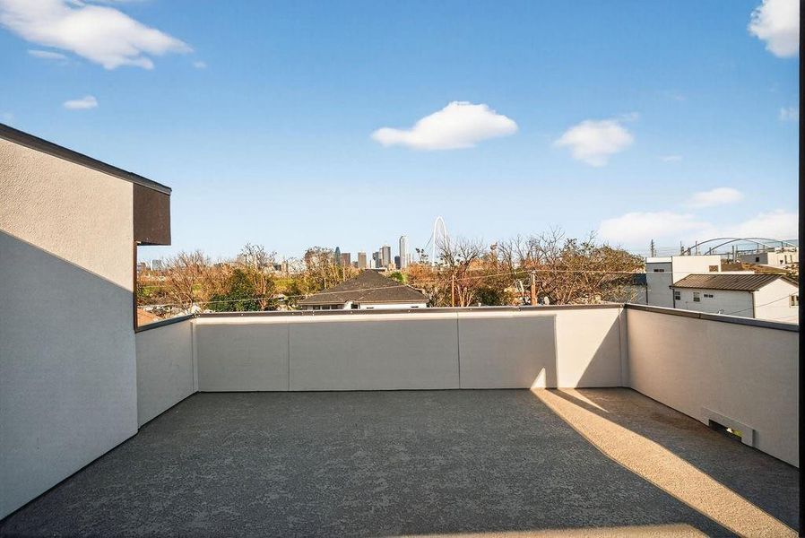 Exterior details and patio area of a home in , Dallas (Image 3).