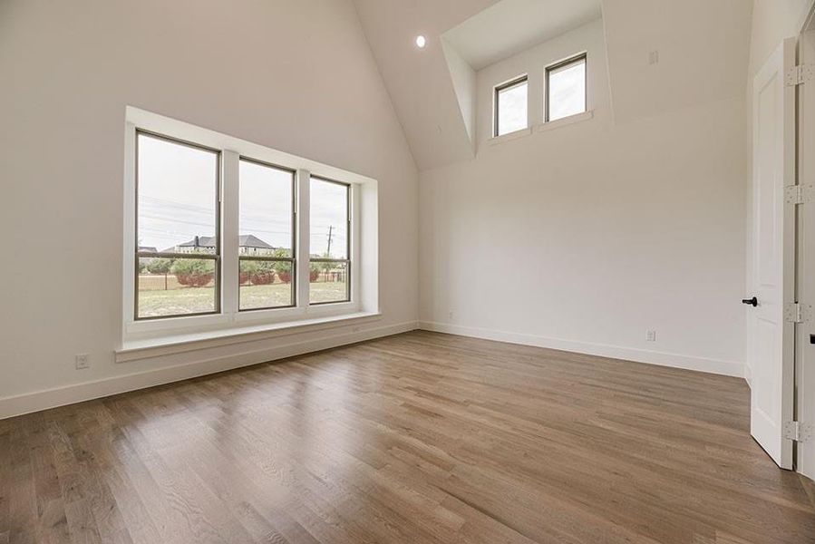Spacious, unfurnished interior of a new home in King's Crossing - Phase 3, Parker (Image 35).