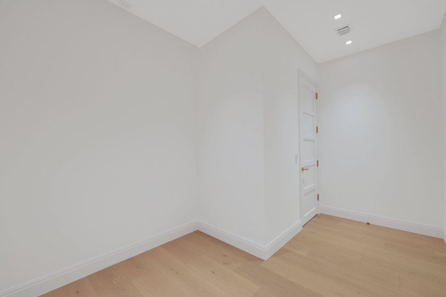 Spacious, unfurnished interior of a new home in , Delray Beach (Image 38). Spacious, unfurnished interior of a new home in , Delray Beach (Image 38).