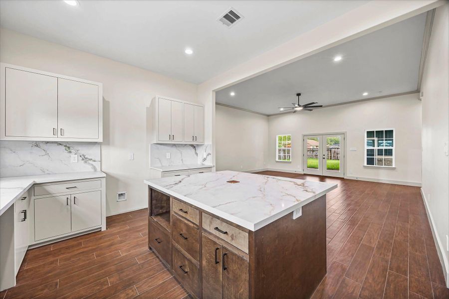 Furnished interior view inside a new home in , Baytown (Image 7).