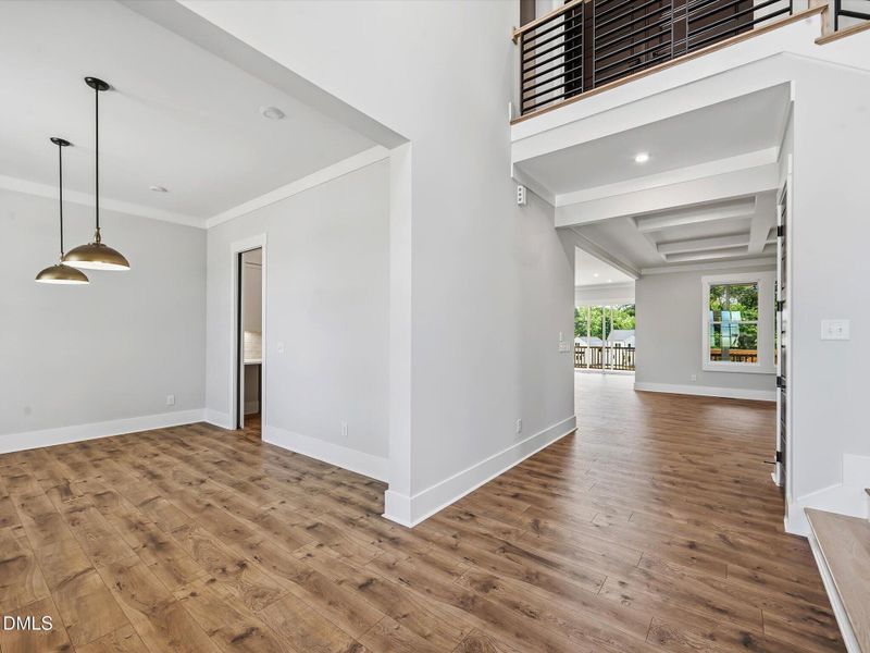 11-Foyer_Dining Room
