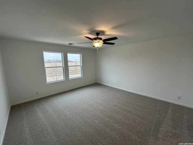 Spacious, unfurnished interior of a new home in Meadows at Hennersby Hollow 40's, San Antonio (Image 23). Spacious, unfurnished interior of a new home in Meadows at Hennersby Hollow 40's, San Antonio (Image 23).