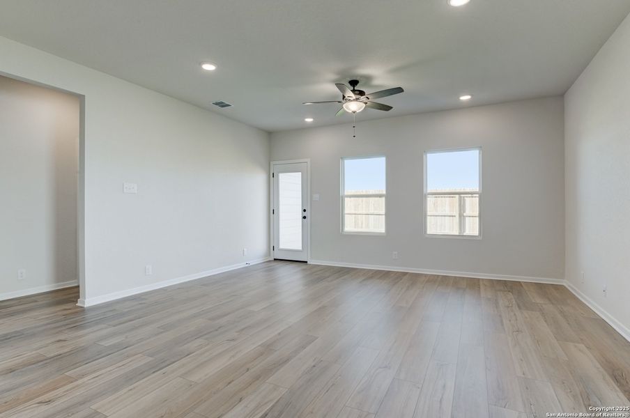 Spacious, unfurnished interior of a new home in Cordova Trails, Seguin (Image 19). Spacious, unfurnished interior of a new home in Cordova Trails, Seguin (Image 19).