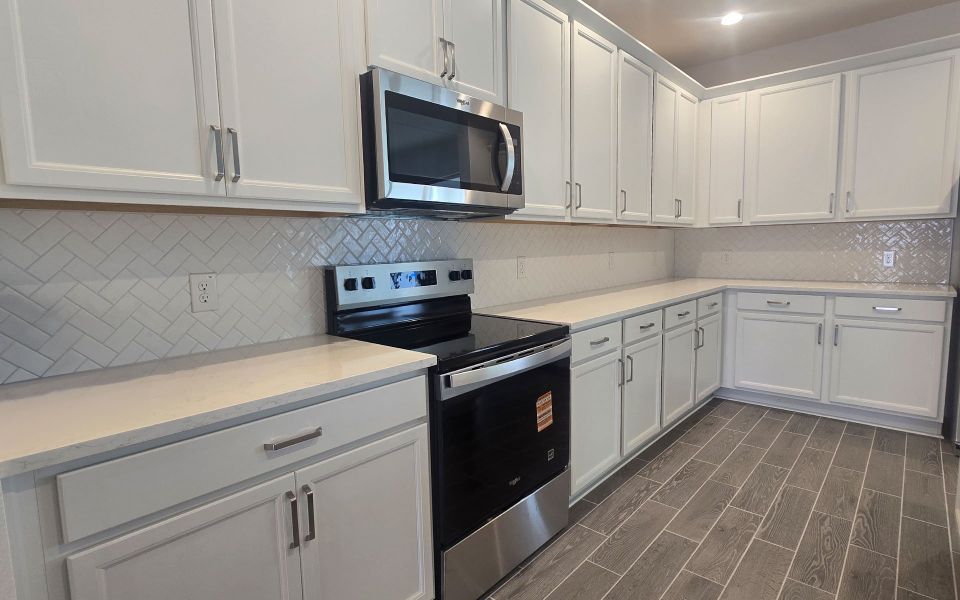 Modern Open-Concept Kitchen in Central Florida Home