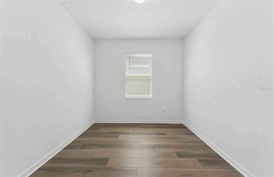 Spacious, unfurnished interior of a new home in Riverwood, Zephyrhills (Image 16).