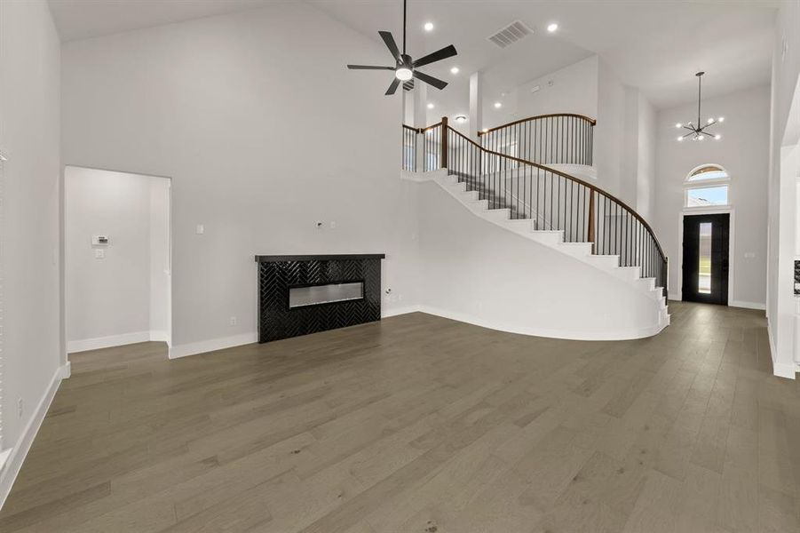 Spacious, unfurnished interior of a new home in Grayhawk Addition, Forney (Image 14). Spacious, unfurnished interior of a new home in Grayhawk Addition, Forney (Image 14).