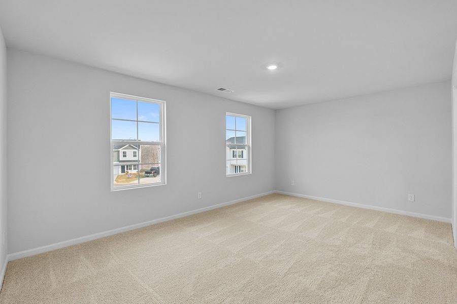 Spacious, unfurnished interior of a new home in Bell West, Kernersville (Image 28).